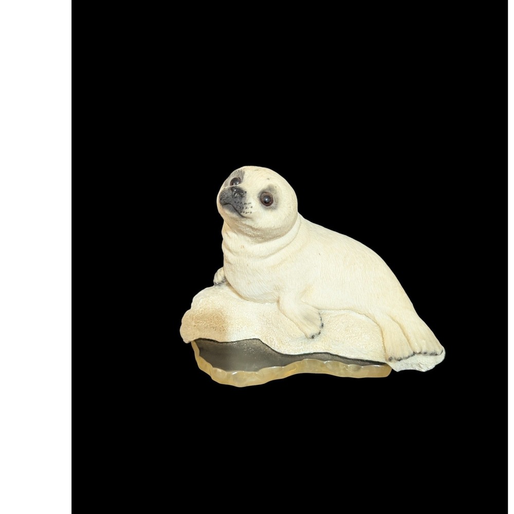 Stone Critters Harp‎ Seal Pup Figurine SC-1322 United Design Corp Cream 4 inch